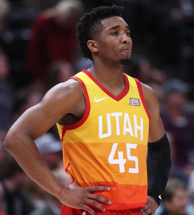 借丰富的经 借丰富的经