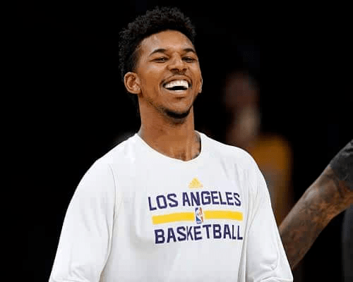 弱侧协防的 弱侧协防的