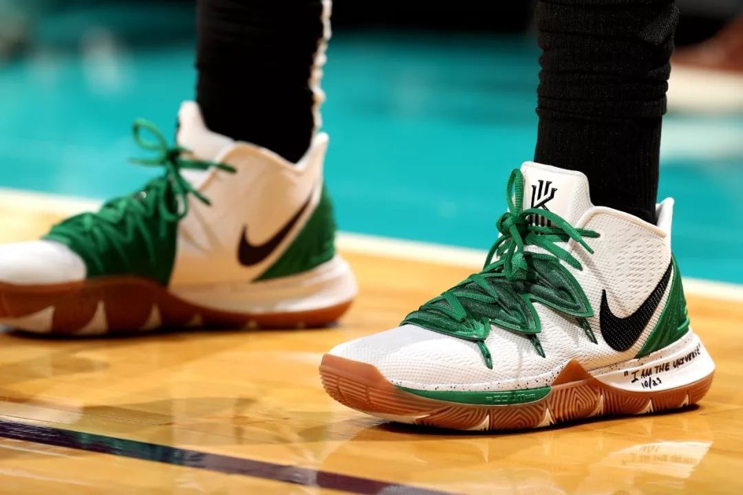 威胁或迫使 威胁或迫使